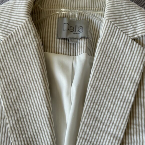 Daila tan seersucker women's blazer - size 5 - Picture 3 of 5
